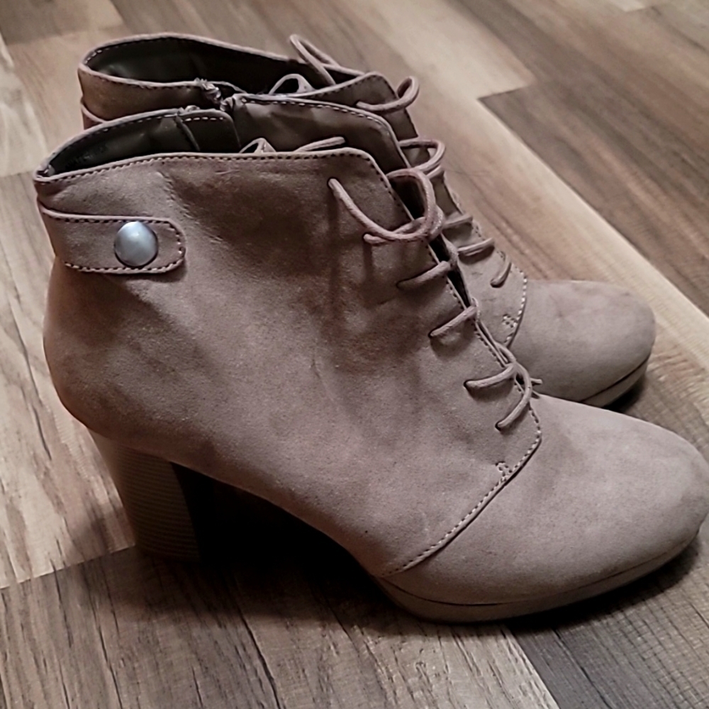 A.n.a Light Brown Suede  Lace Up Heel Boots Size 11 Nsver Worn